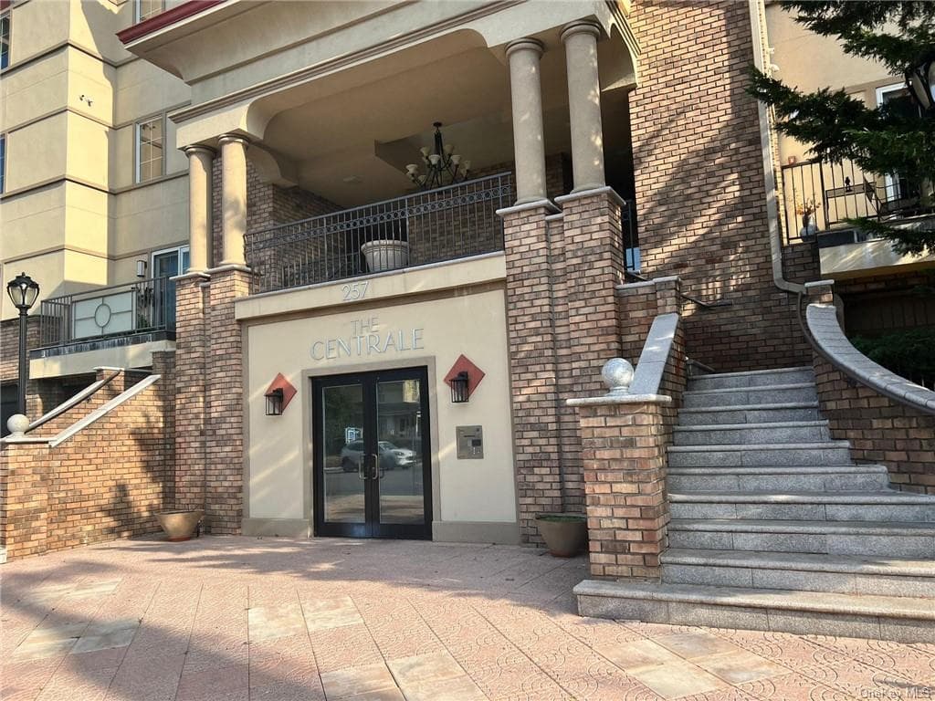 257 Central Avenue Unit: 1G, White Plains
