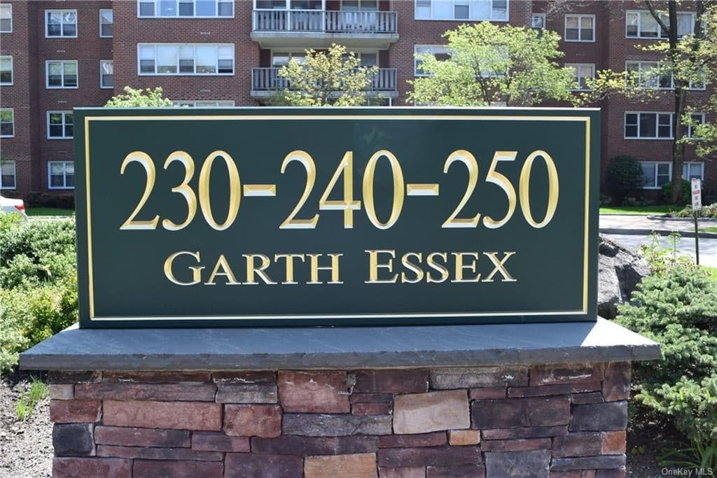240 Garth Road Unit: 1-B-2 photo 1