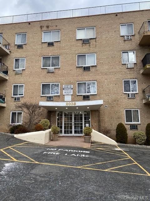 2035 Central Park Avenue Unit: 3S, Yonkers