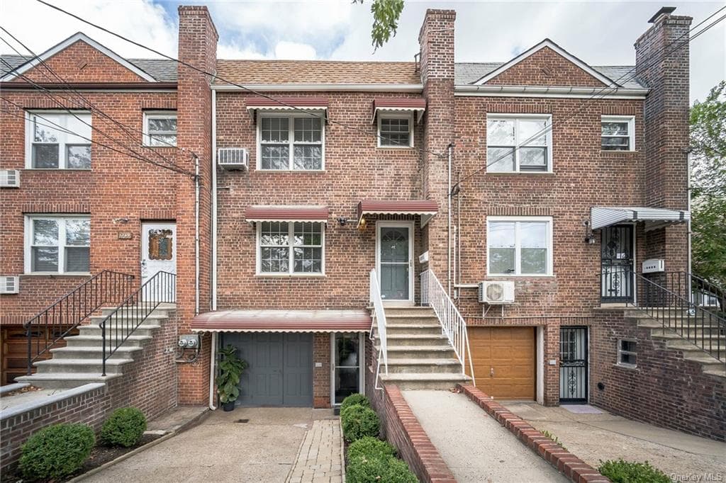 1251 Pinchot Place photo 1