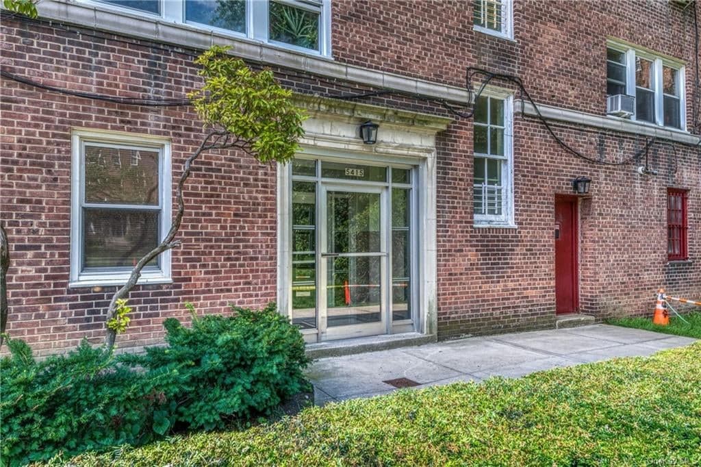5415 Netherland Avenue Unit: K11 photo 1
