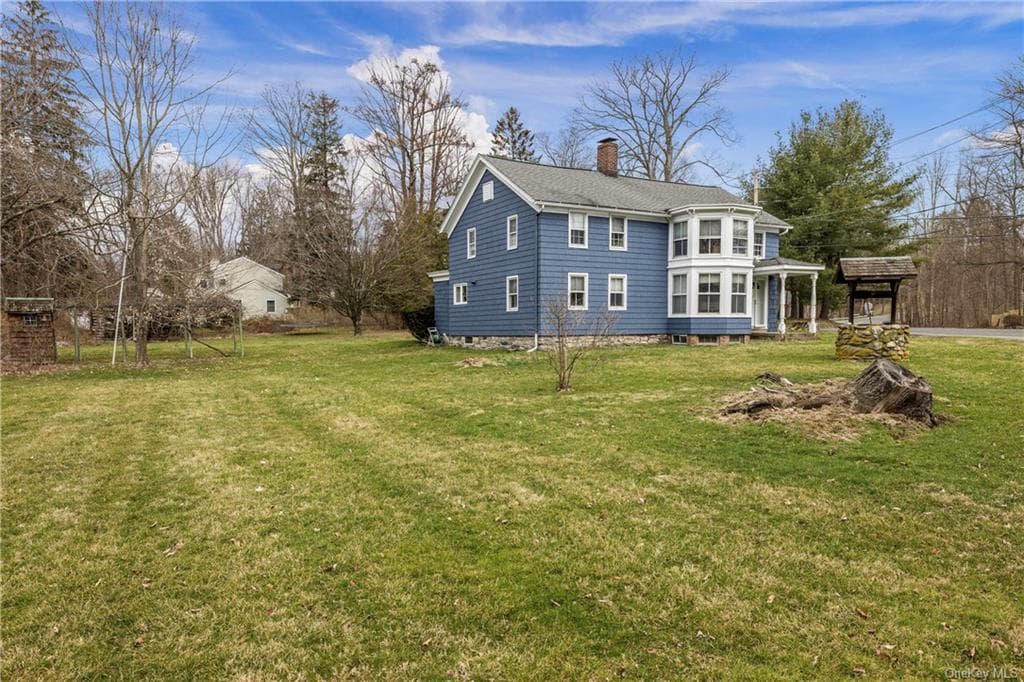 109 Mahopac Avenue photo 1