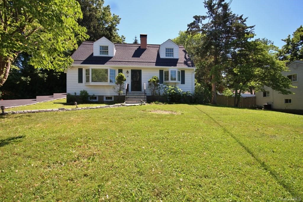10 Nancy Road, Brewster