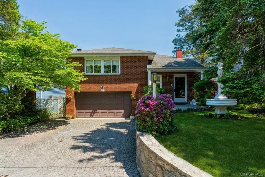 33 Underhill Street photo 1