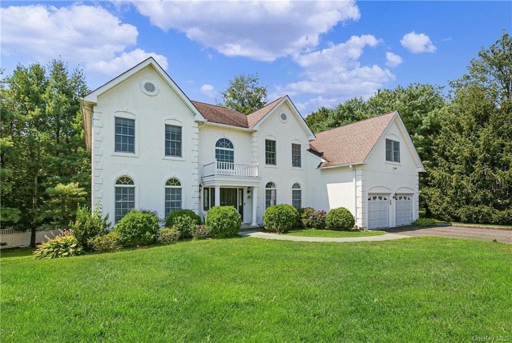 33 Inverness Court, White Plains