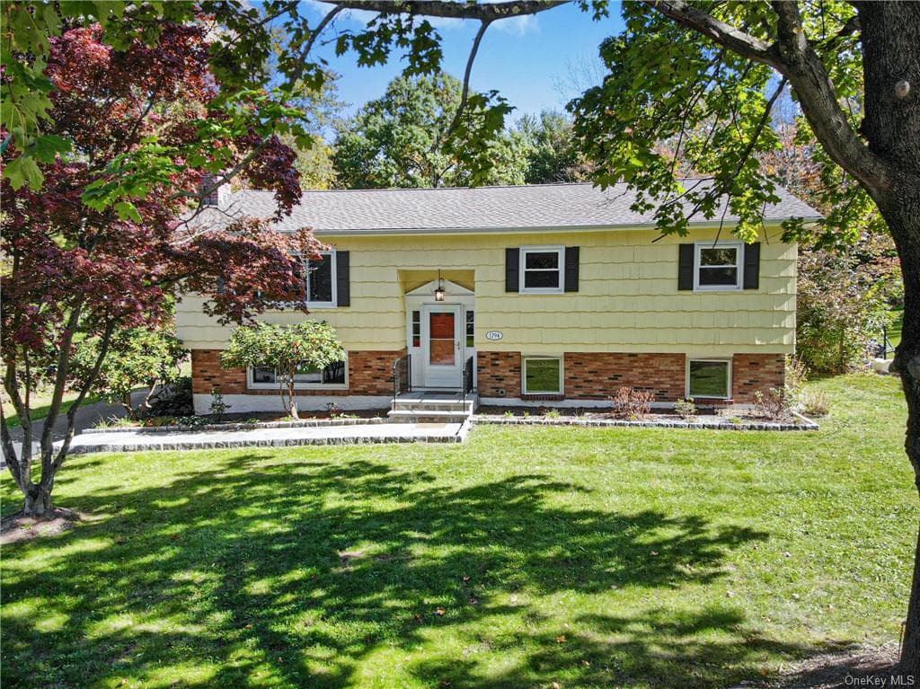 1794 Highbrook Street photo 1