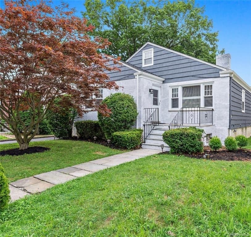 124 Bradford Avenue photo 1