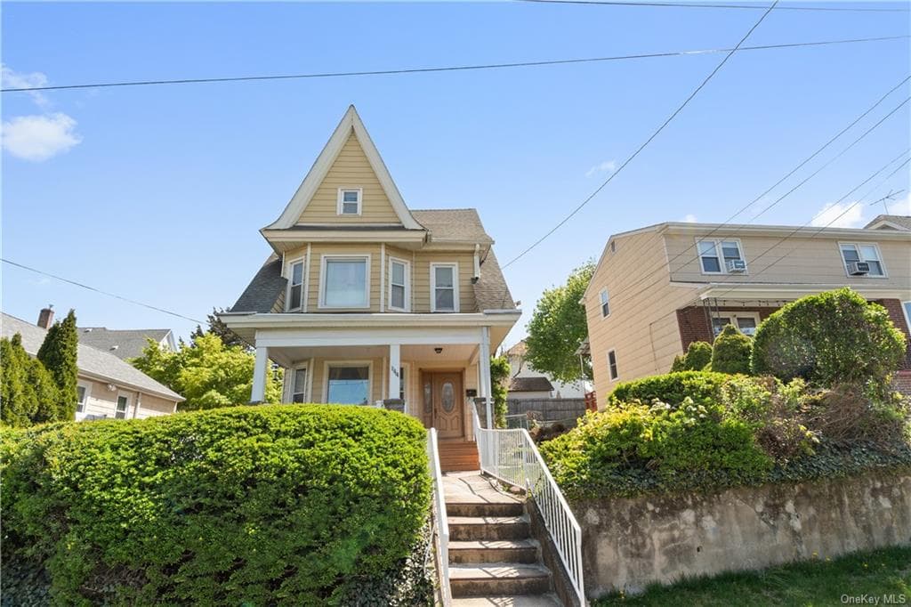 144 Buckingham Road, Yonkers