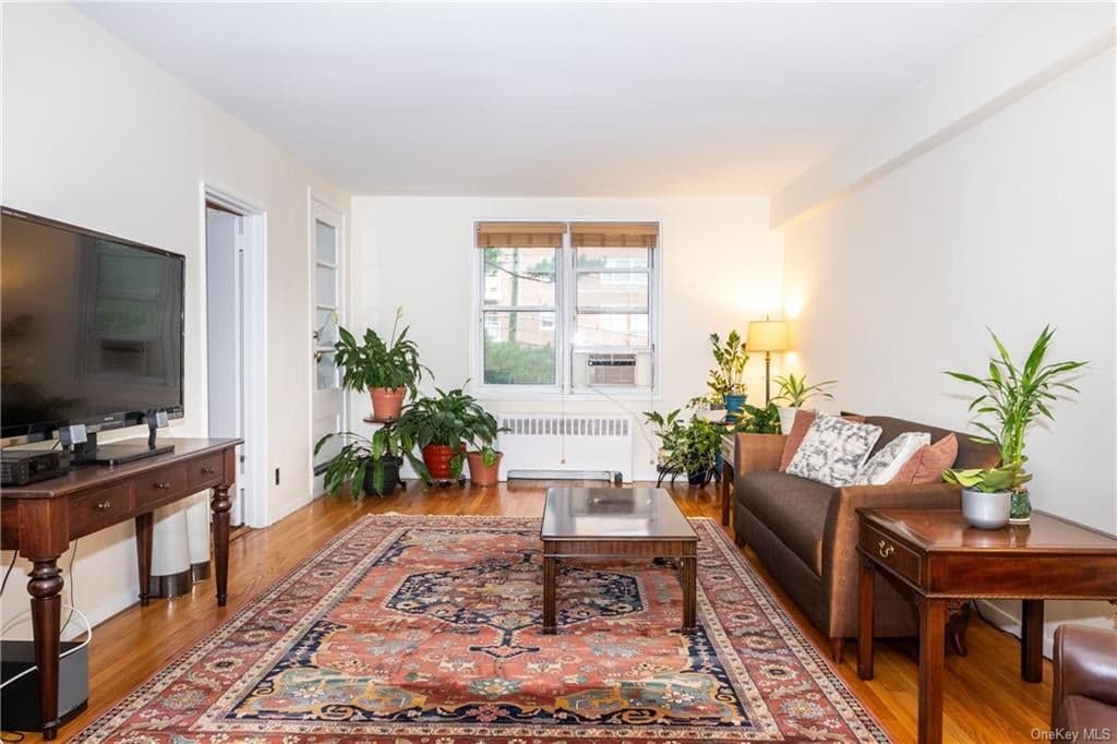 1133 Midland Avenue Unit: 3K photo 1