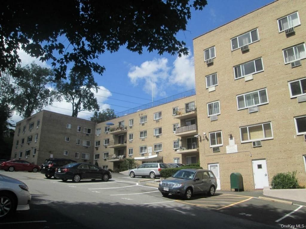 2035 Central Park Avenue Unit: 2D photo 1