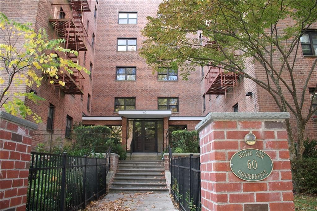 60 White Oak Street Unit: 4-E photo 1
