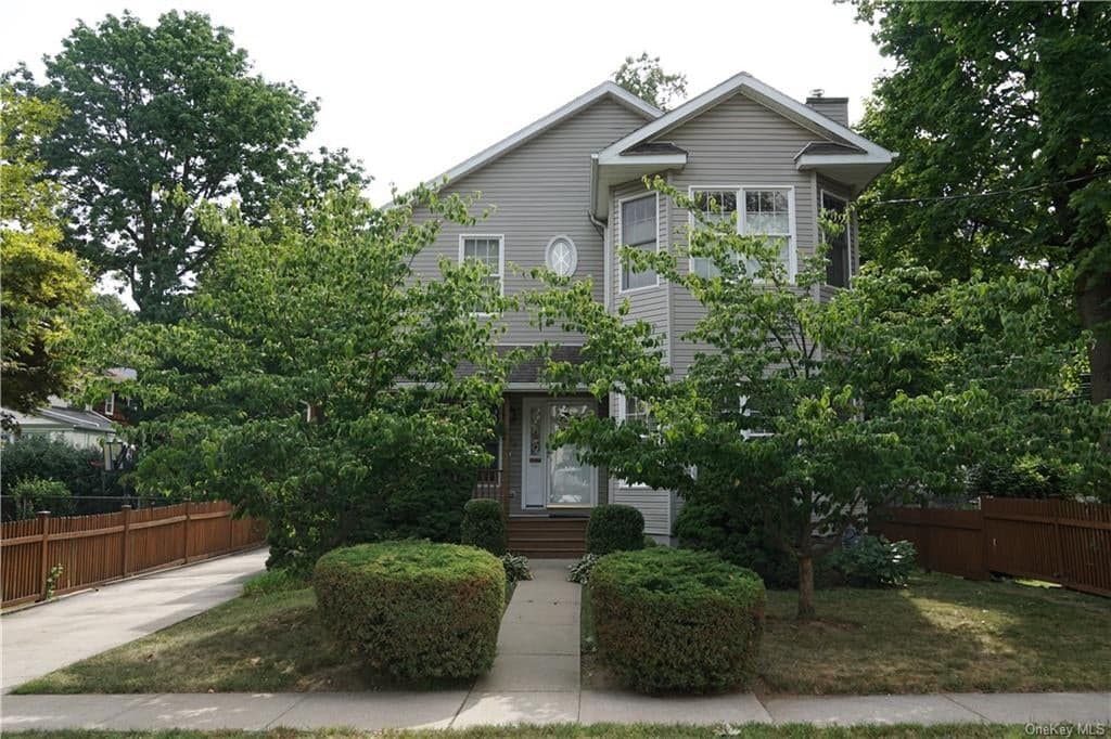 308 Eighth Avenue photo 1