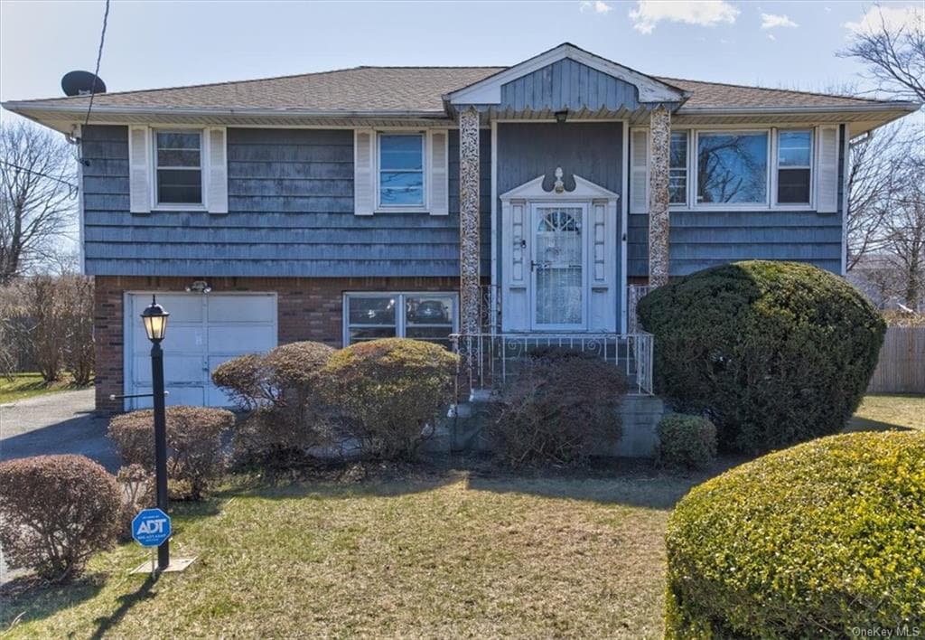 10 Frederick Avenue photo 1