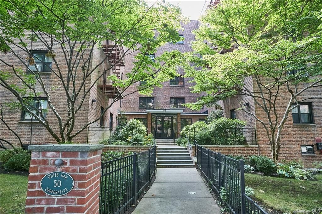 50 White Oak Street Unit: 5-A, New Rochelle