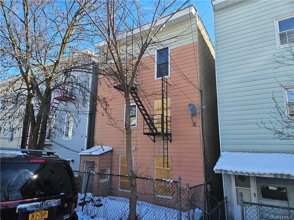 224 Sommerville Place, Yonkers