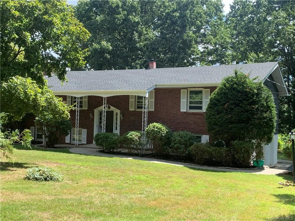 1590 Westview Drive, Yorktown Heights