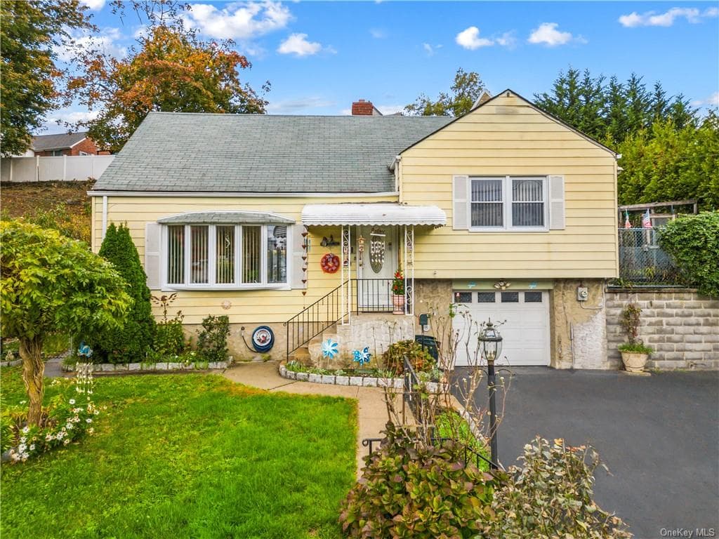 16 Maple Street, Scarsdale