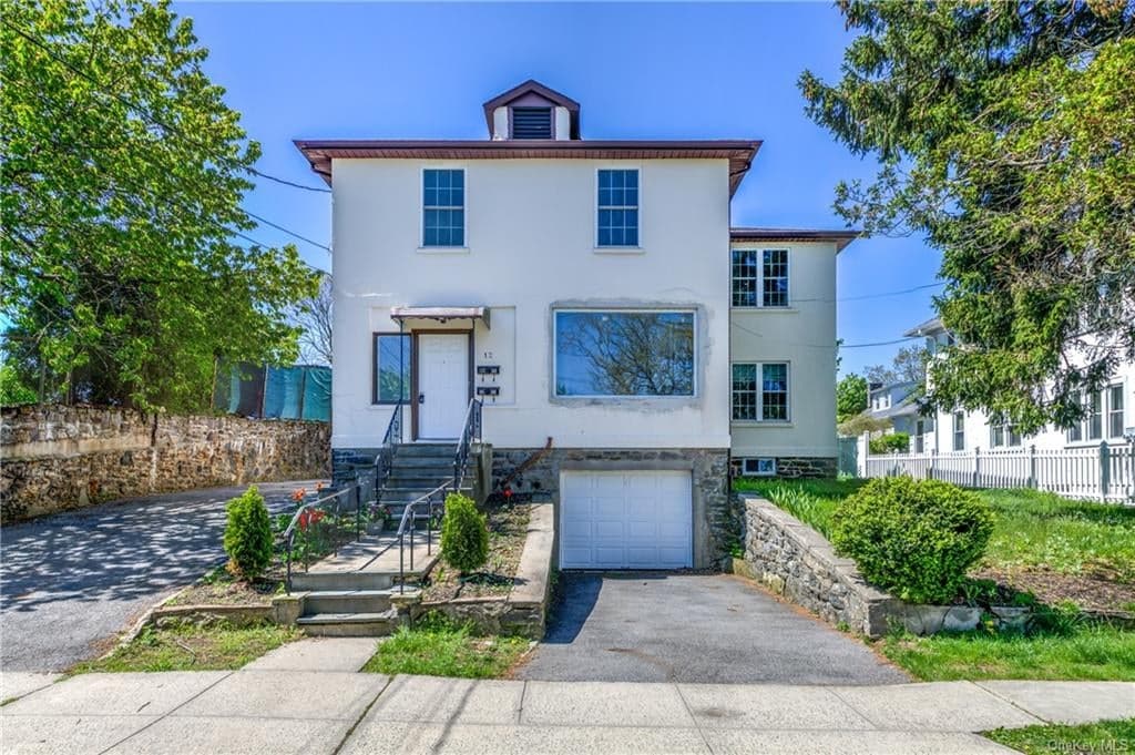 12 Bellew Avenue, Eastchester