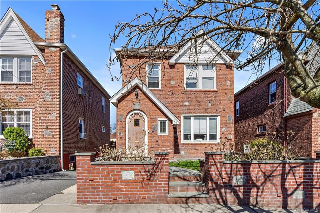 66 Halstead Avenue photo 1