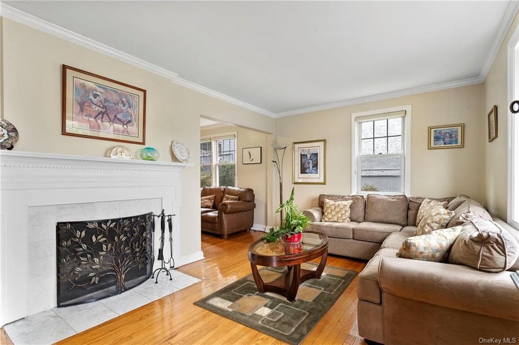 54 N Goodwin Avenue, Elmsford