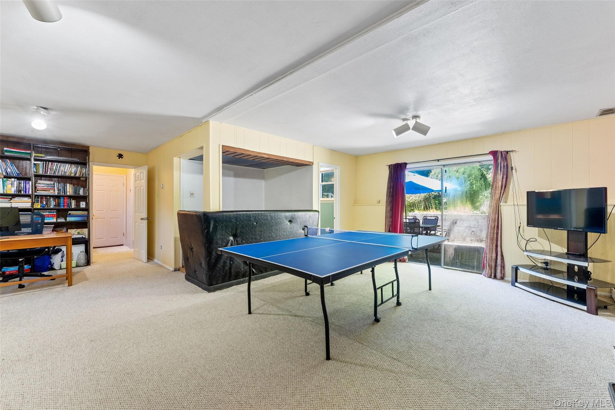 182 Geymer Drive thumbnail 25