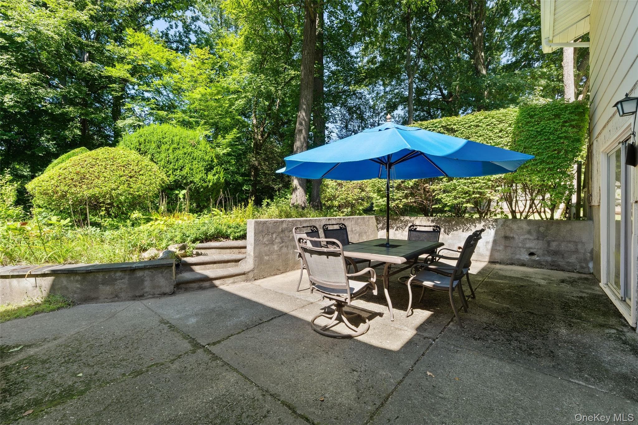 182 Geymer Drive thumbnail 28