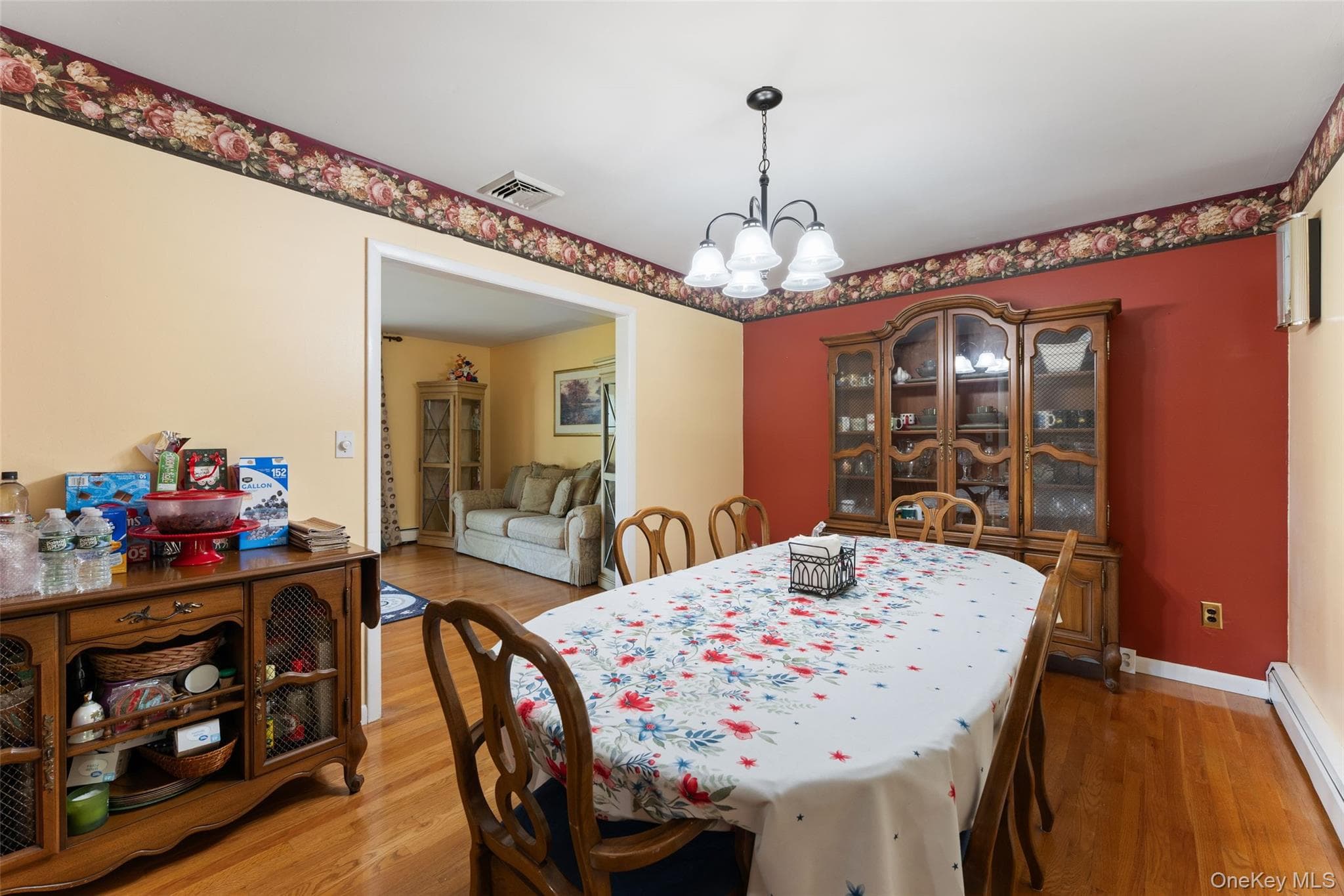 182 Geymer Drive thumbnail 9