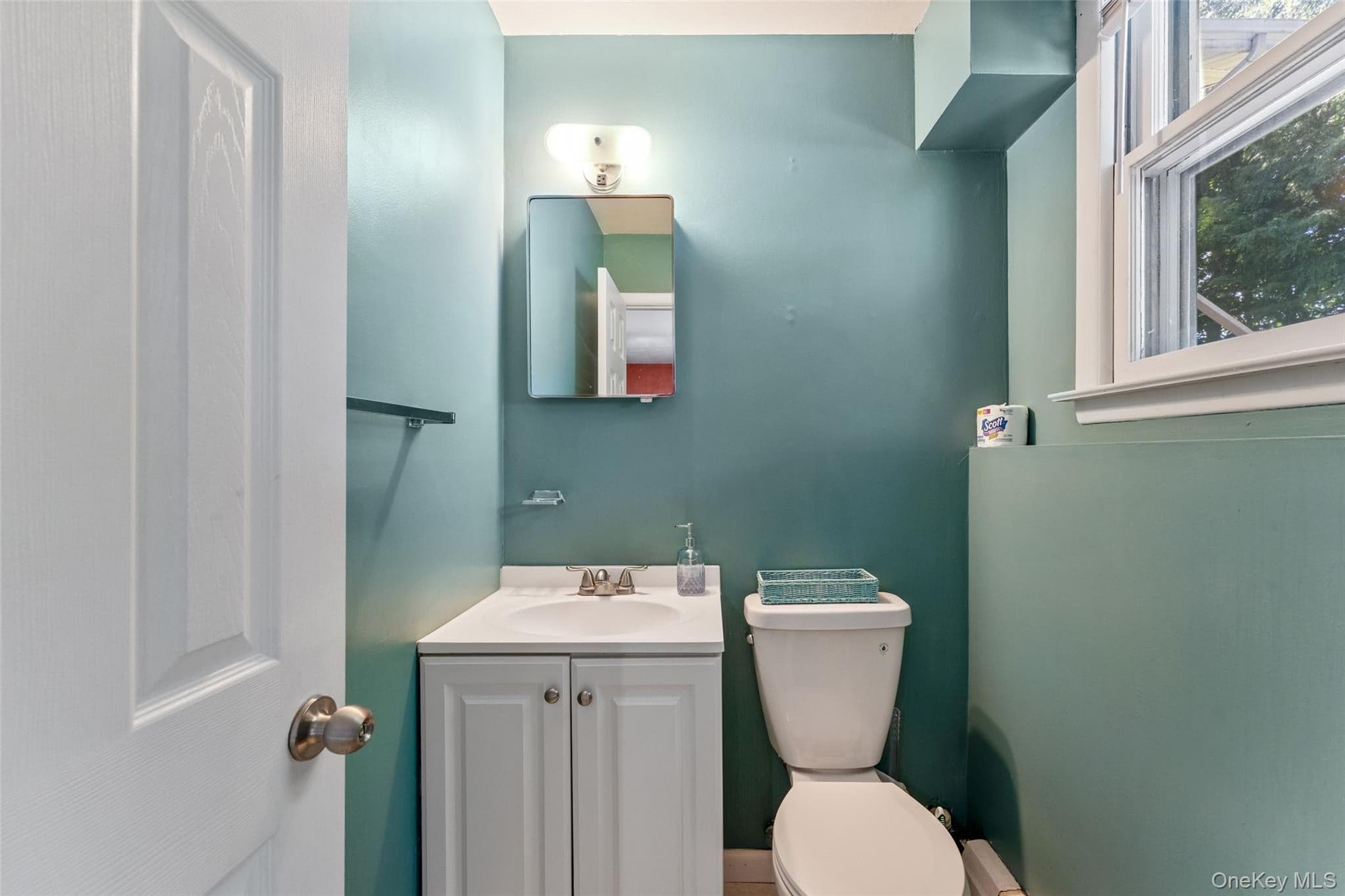 182 Geymer Drive thumbnail 27