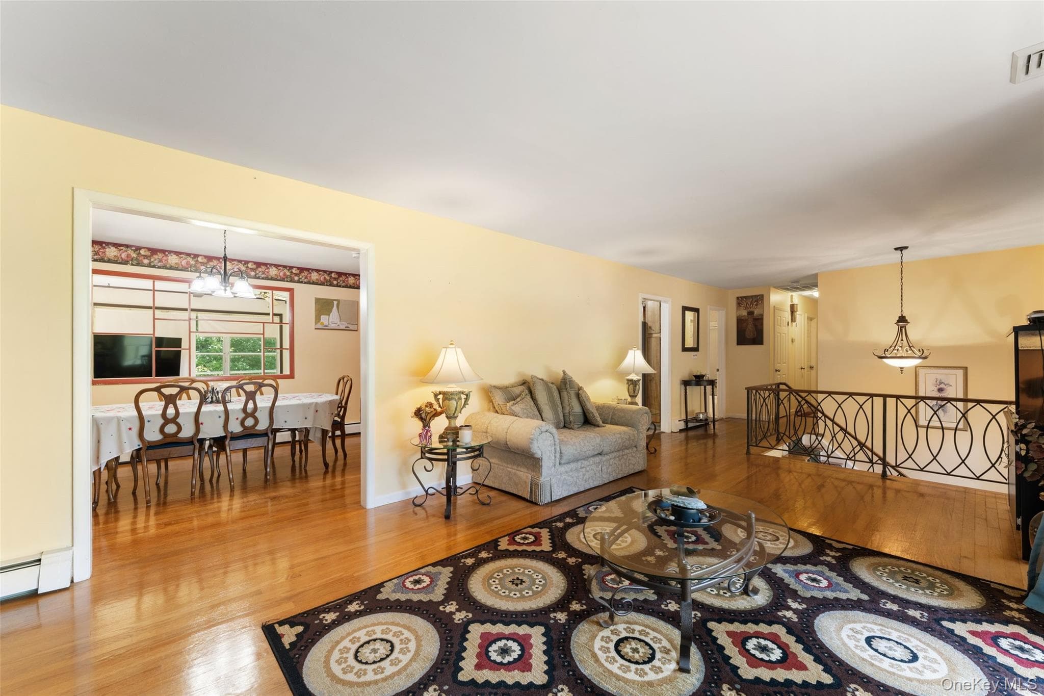 182 Geymer Drive thumbnail 7