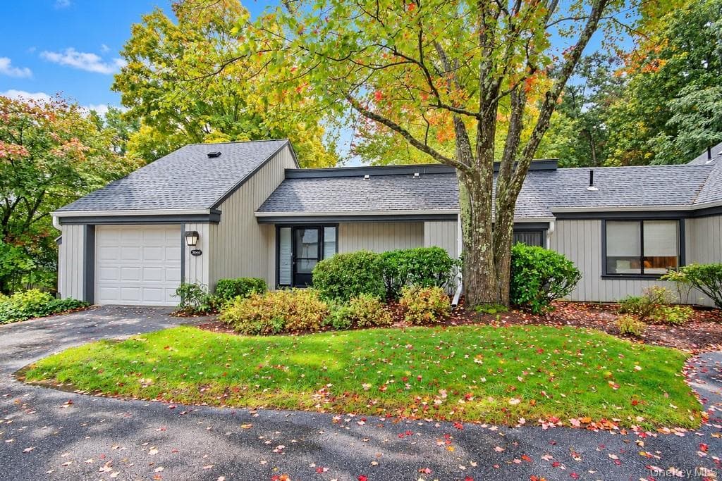 364 Heritage Hills Unit: A, Somers