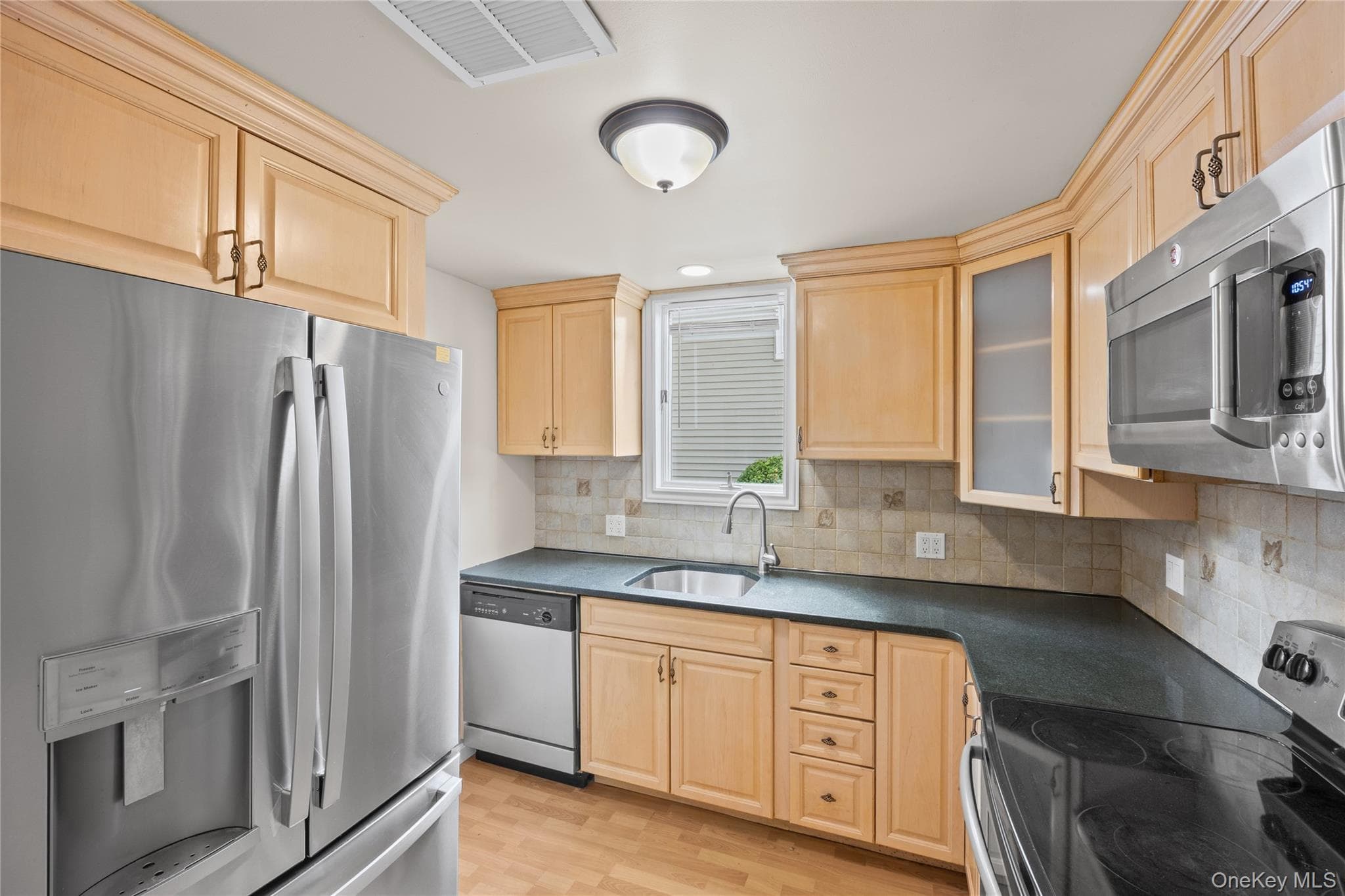 31 Cherry Avenue thumbnail 17