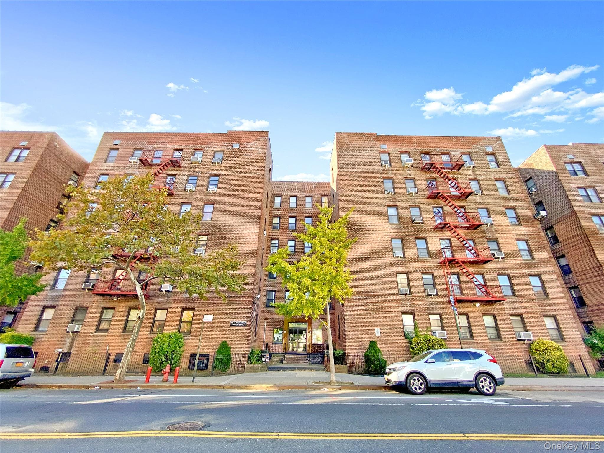 85-14 Broadway Unit: 5A, Elmhurst