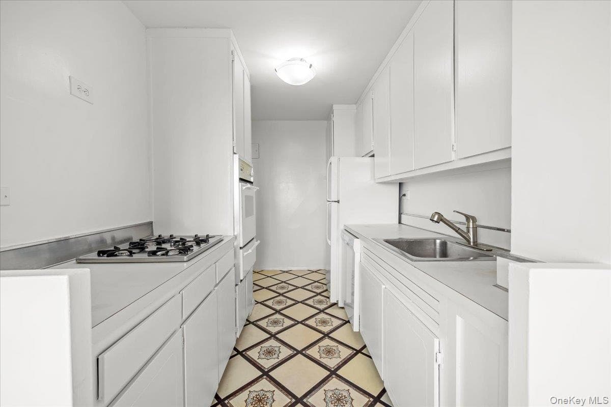 555 Kappock Street Unit: 24T thumbnail 10