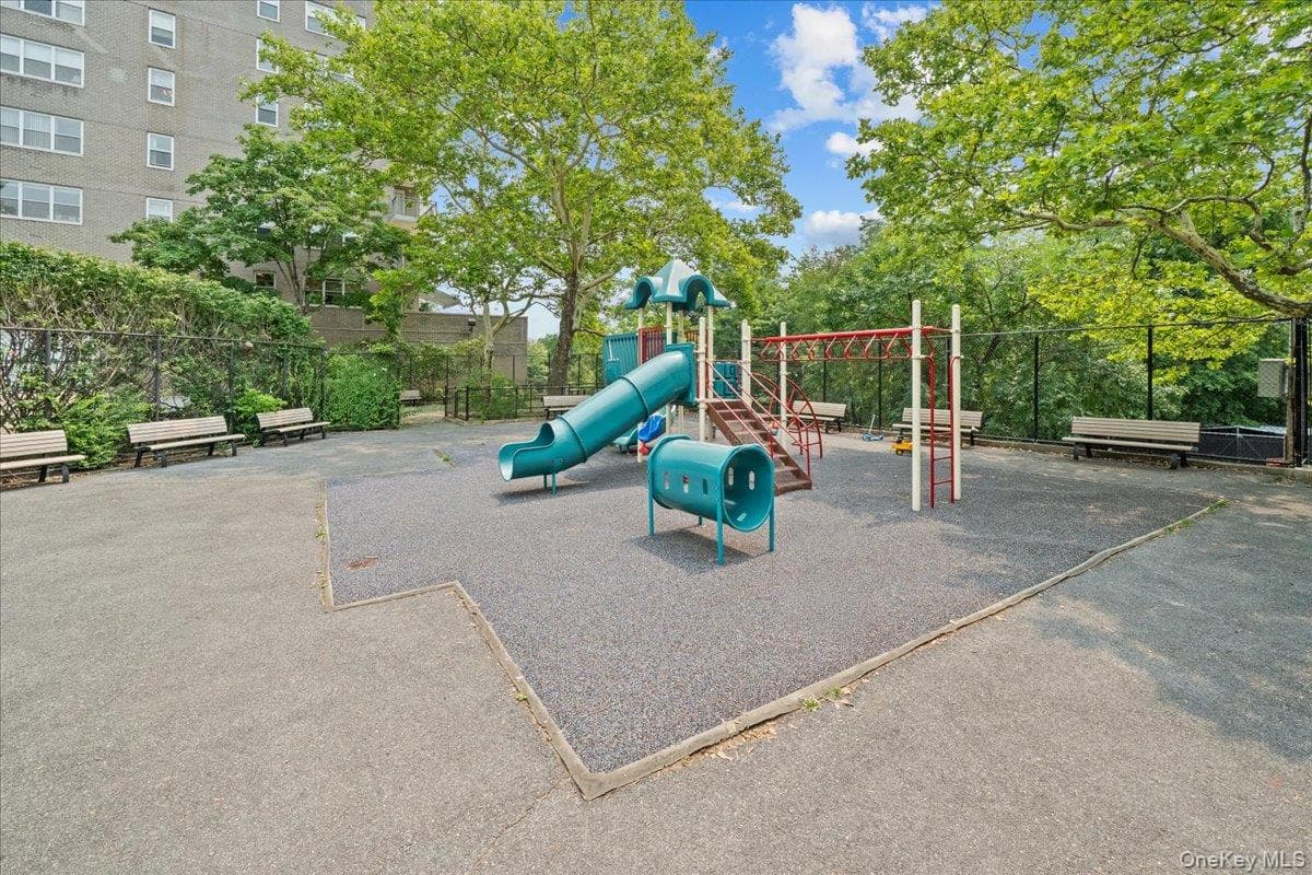 555 Kappock Street Unit: 24T thumbnail 33