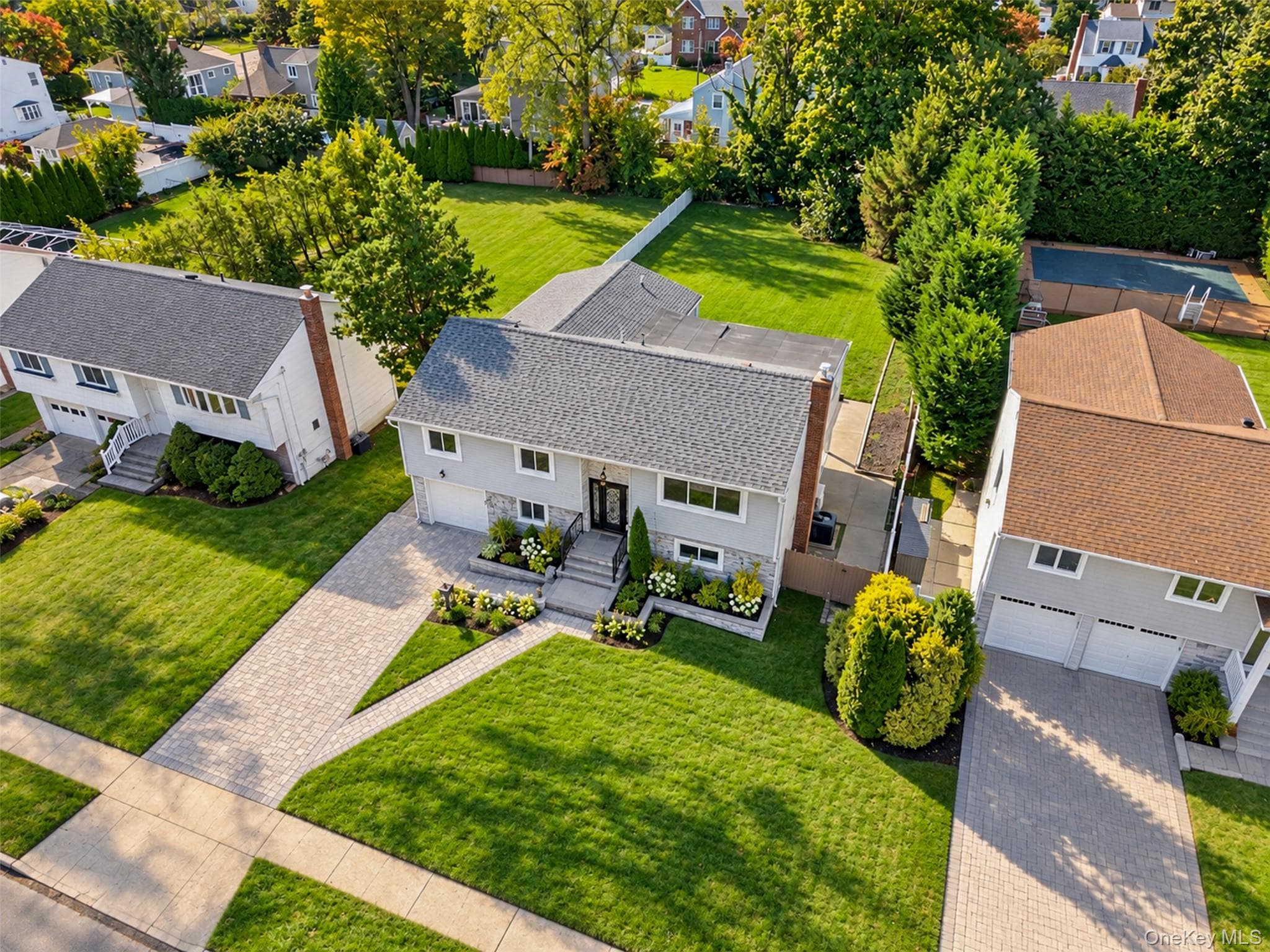 1059 Denton Avenue thumbnail 7