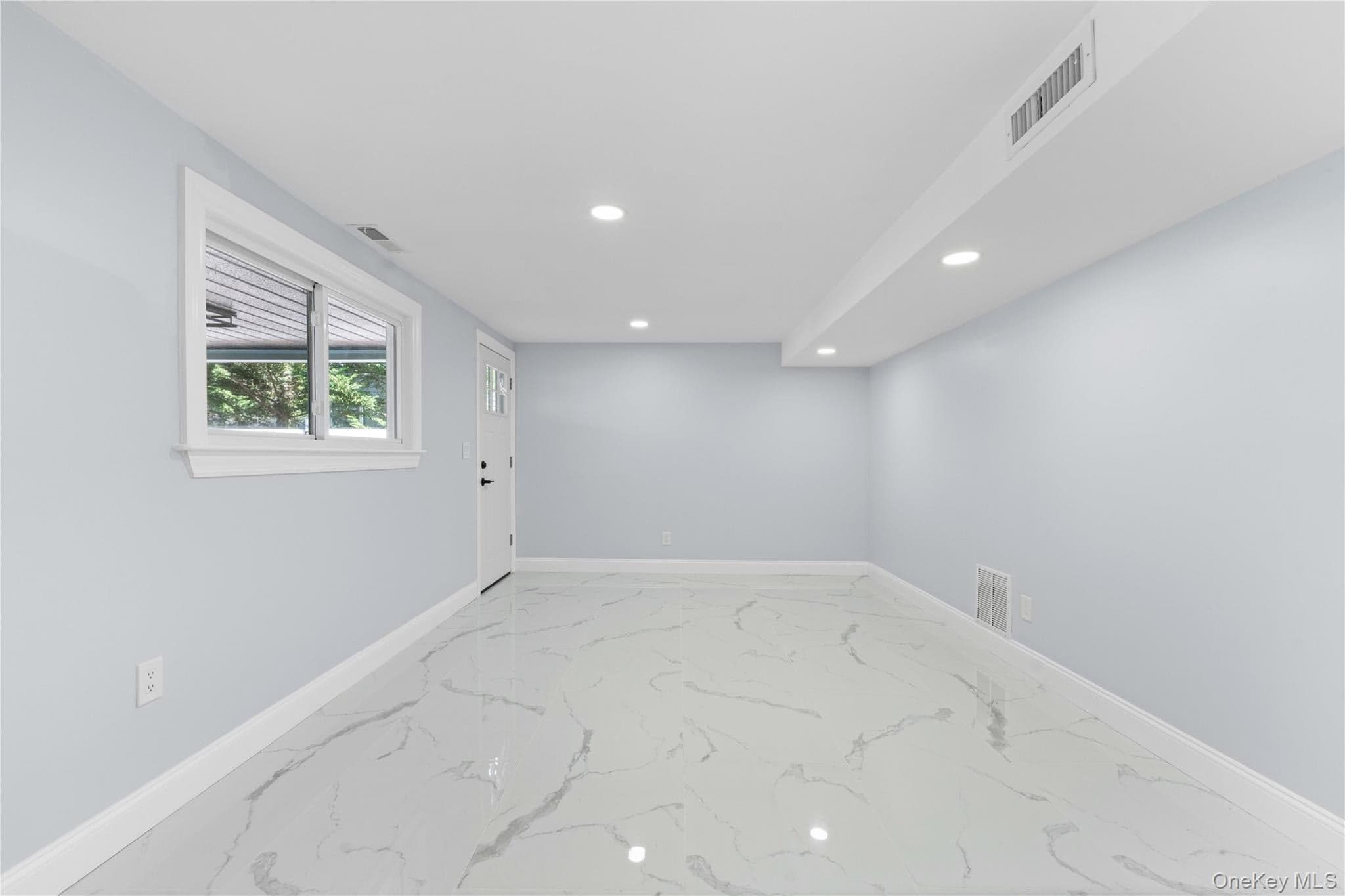 1059 Denton Avenue thumbnail 42