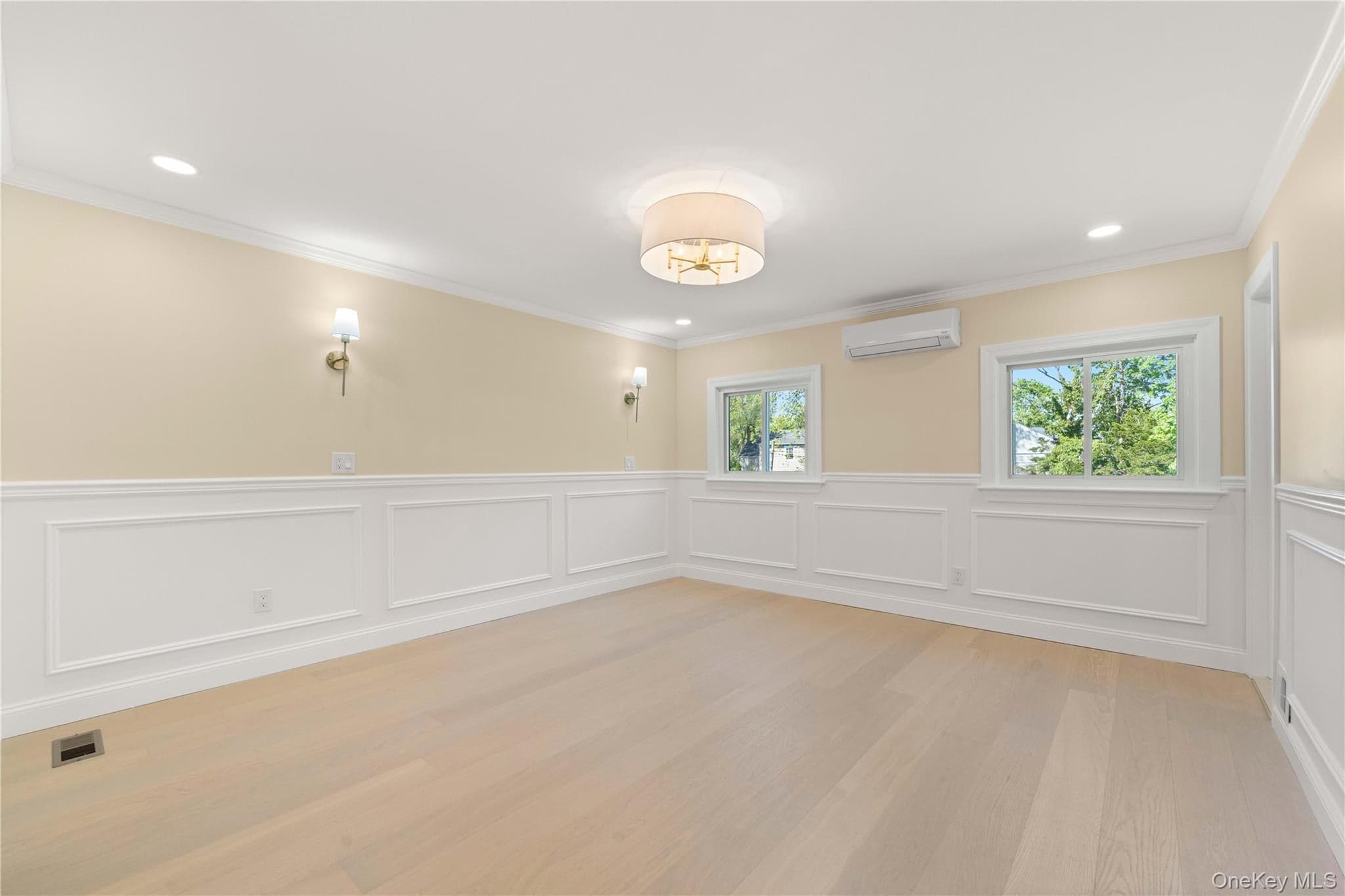 1059 Denton Avenue thumbnail 22