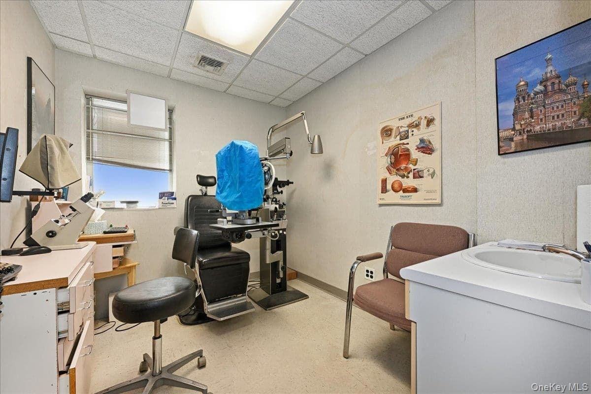 230 Hilton Avenue Unit: 107,108,109 thumbnail 9