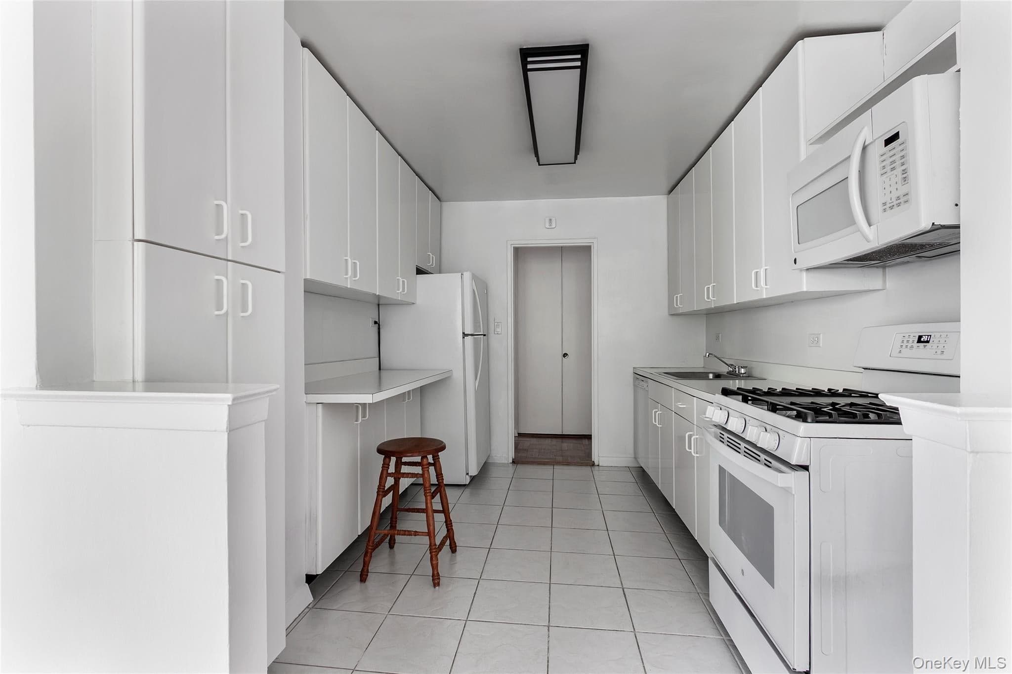 3935 Blackstone Avenue Unit: 3C thumbnail 9