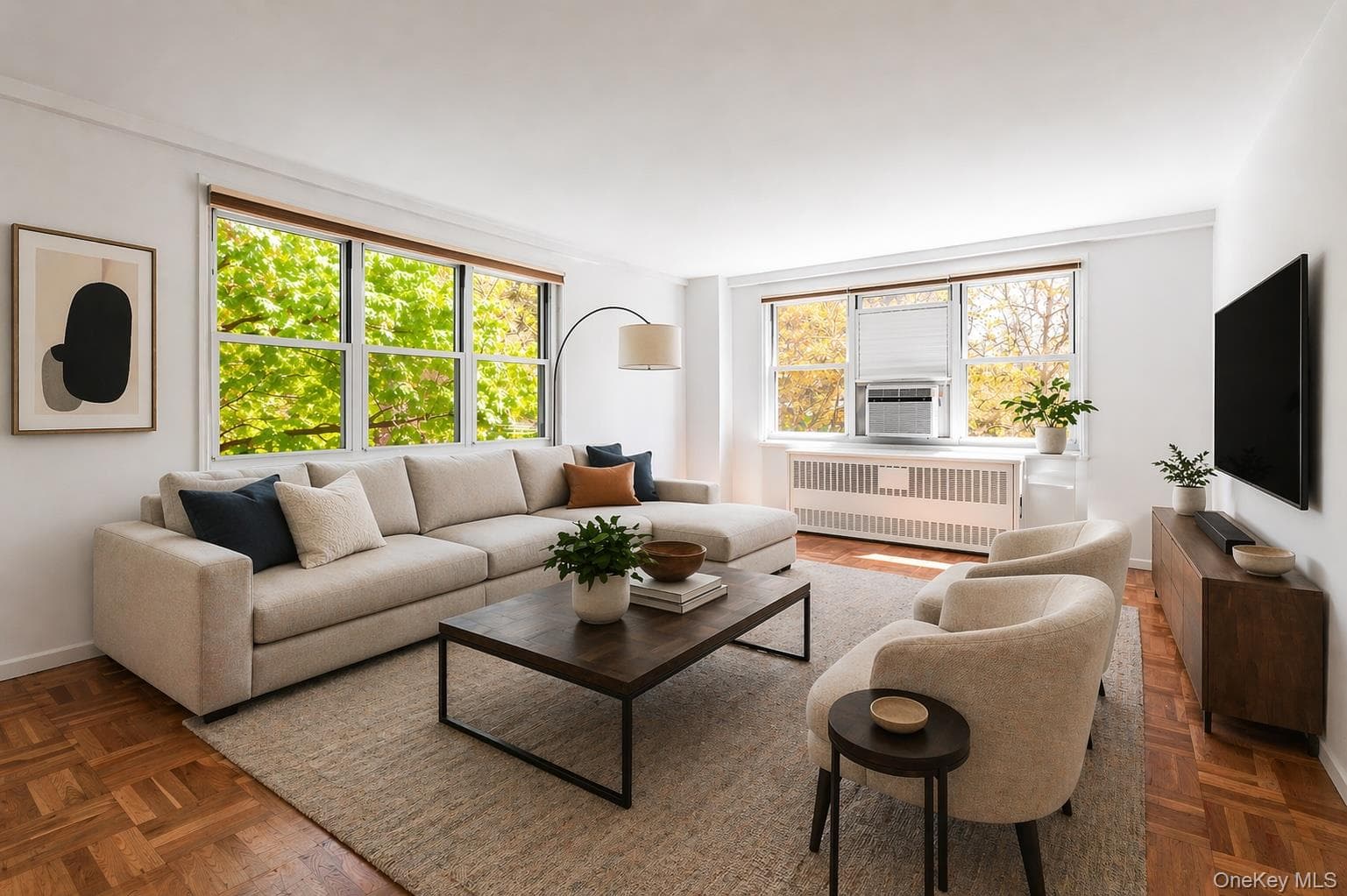 3935 Blackstone Avenue Unit: 3C thumbnail 3