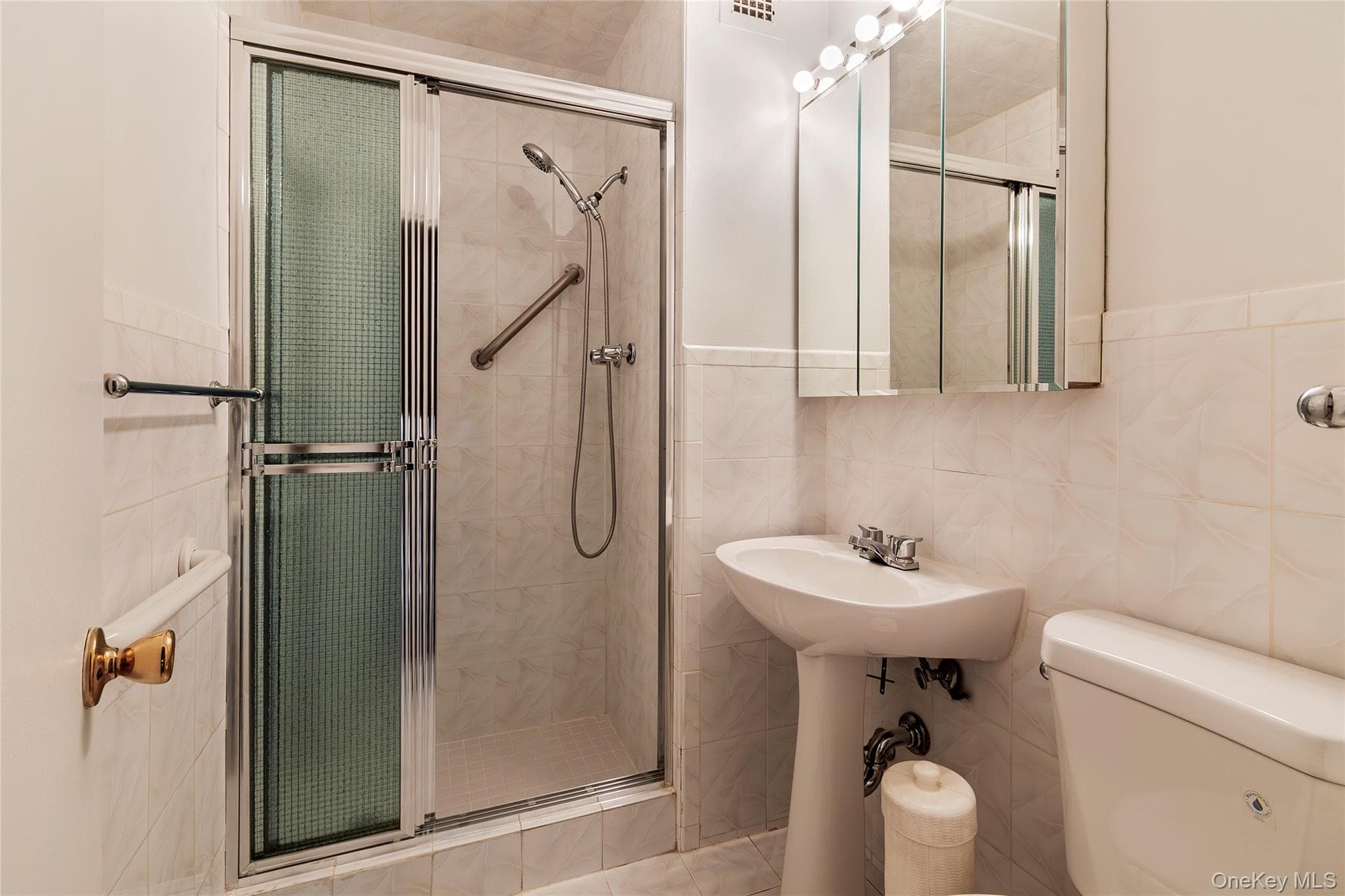 3935 Blackstone Avenue Unit: 3C thumbnail 12
