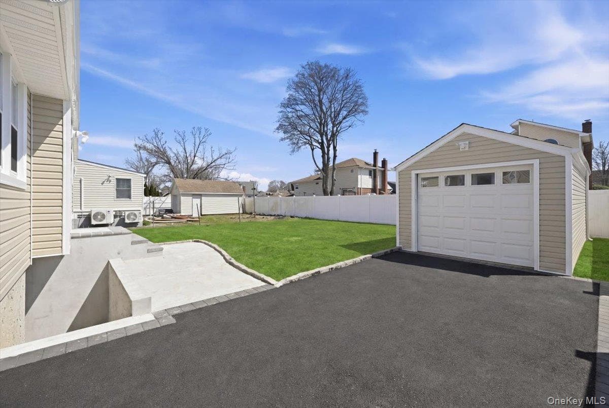 2726 Orchard Street thumbnail 29