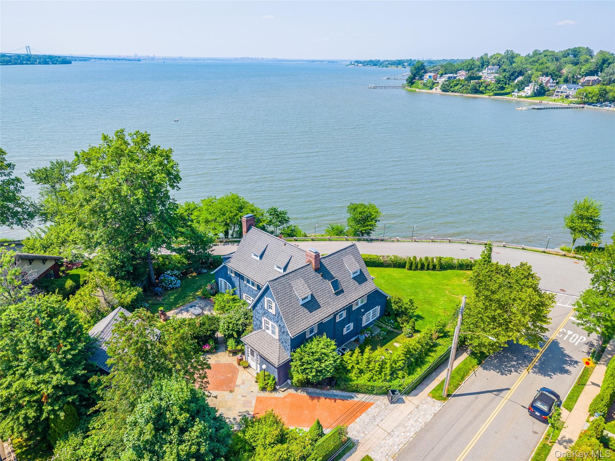 1120 Shore Road thumbnail 11