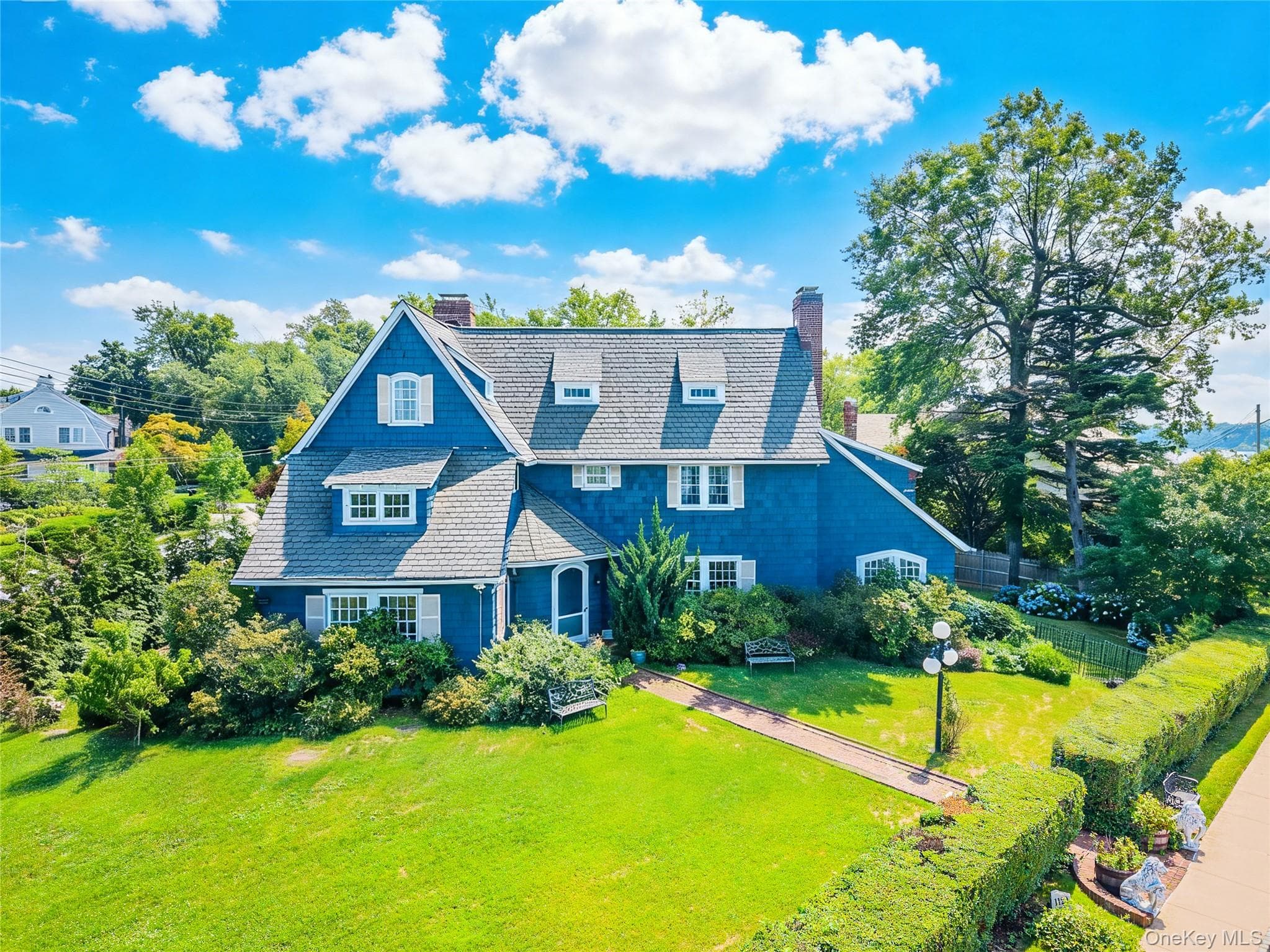1120 Shore Road thumbnail 3