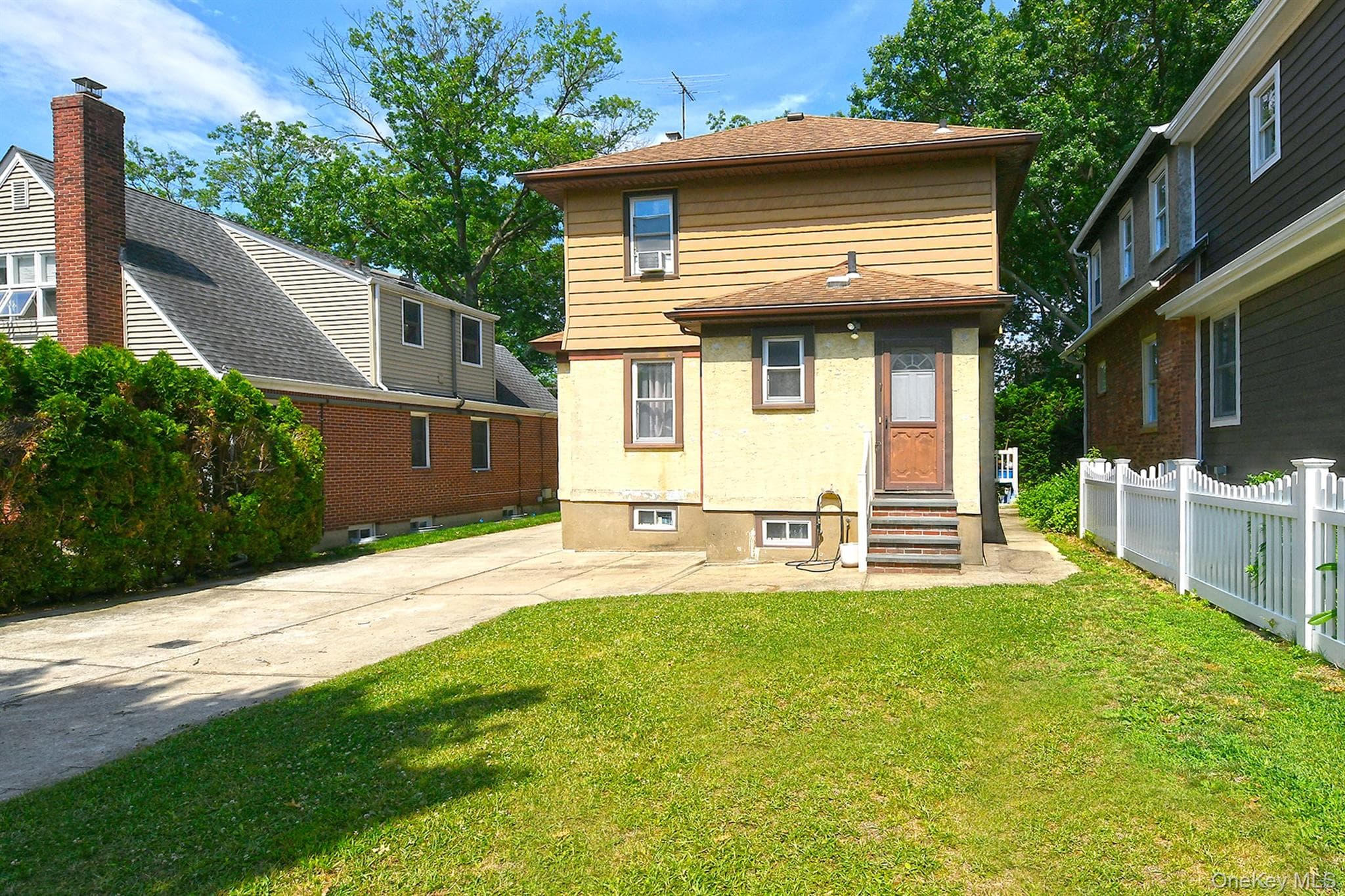 51 Bellmore Street thumbnail 2