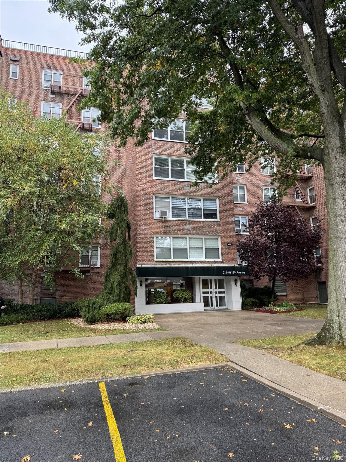211-40 18th Avenue Unit: 4J, Bayside