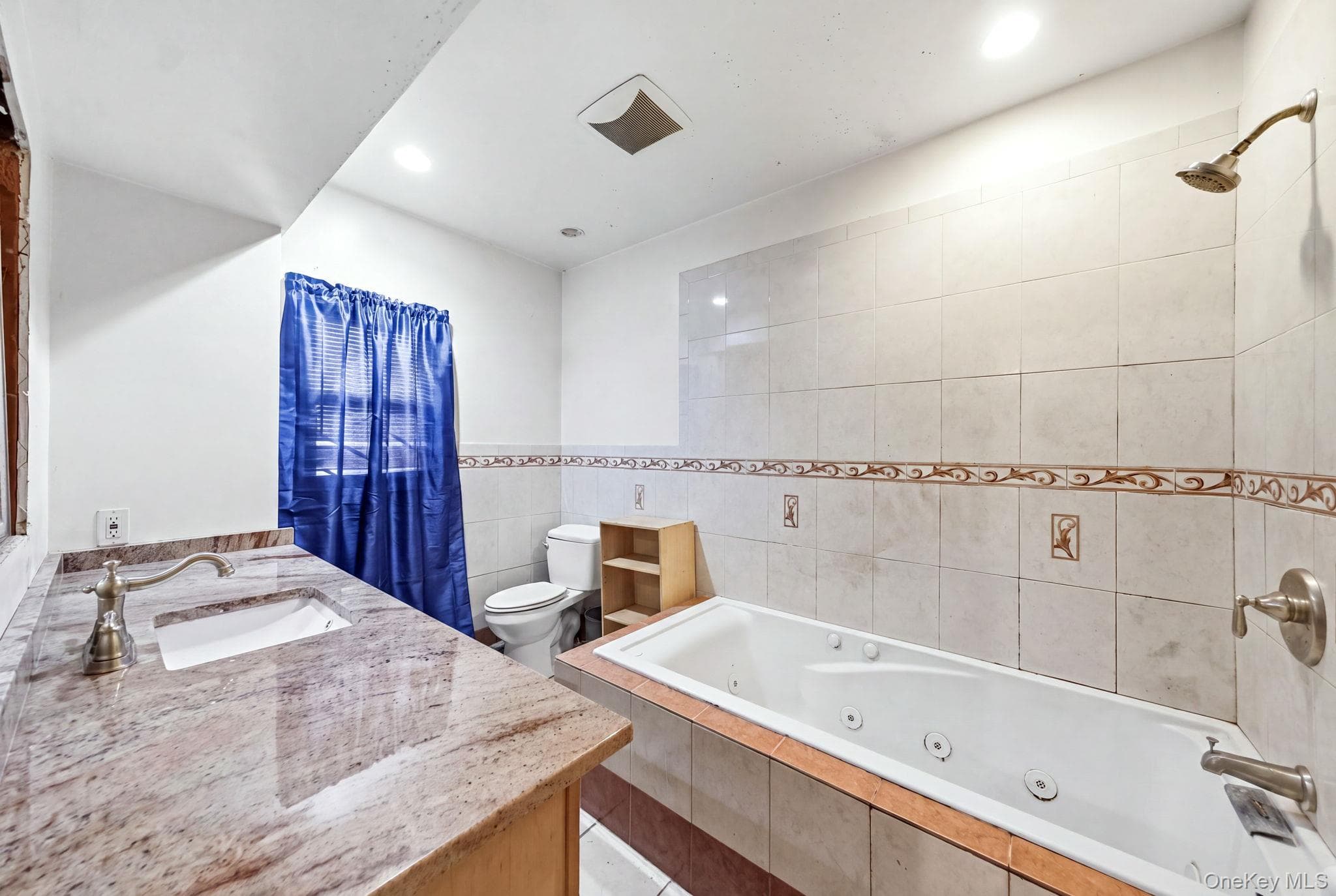 105 N Corona Avenue thumbnail 26