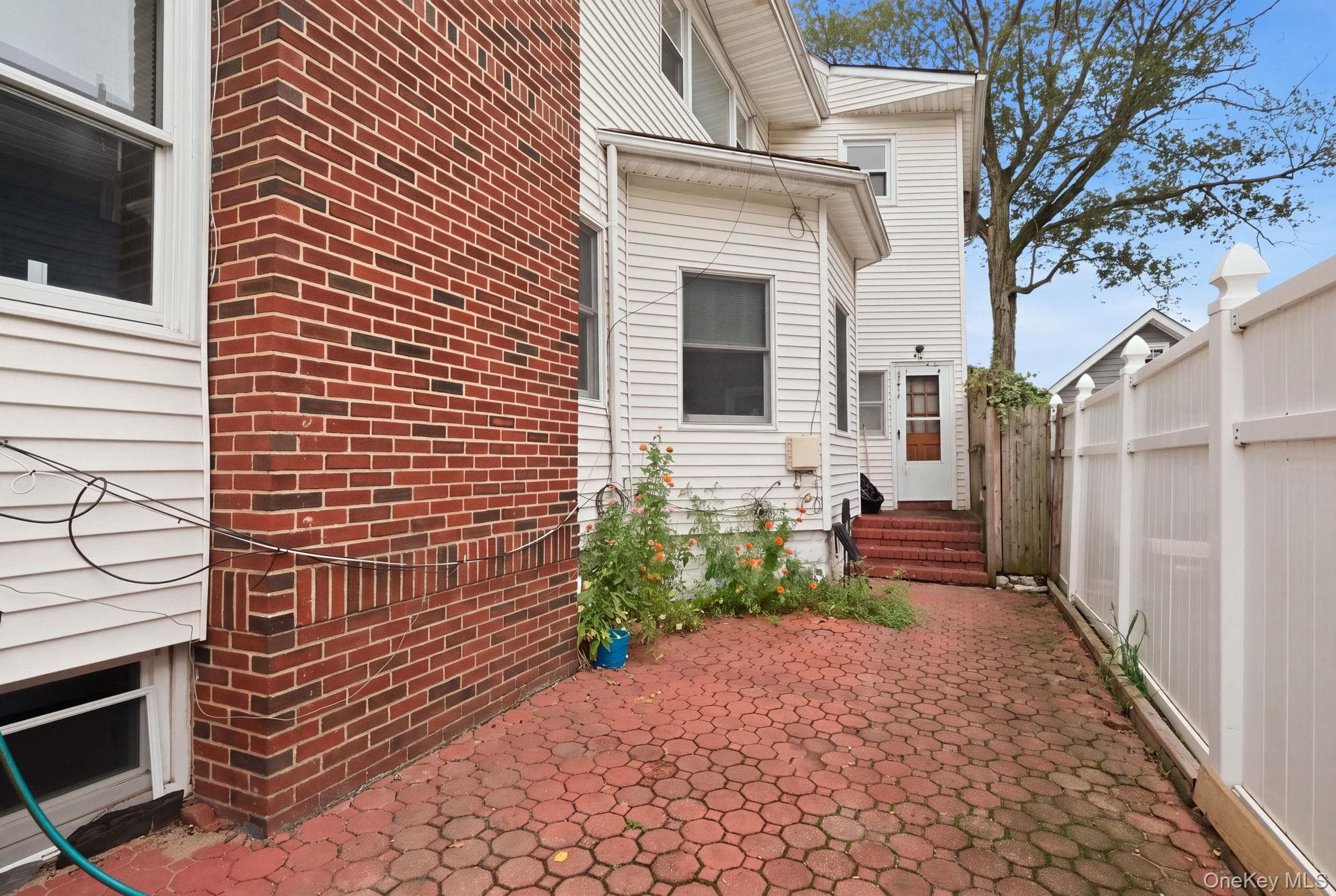 105 N Corona Avenue thumbnail 41