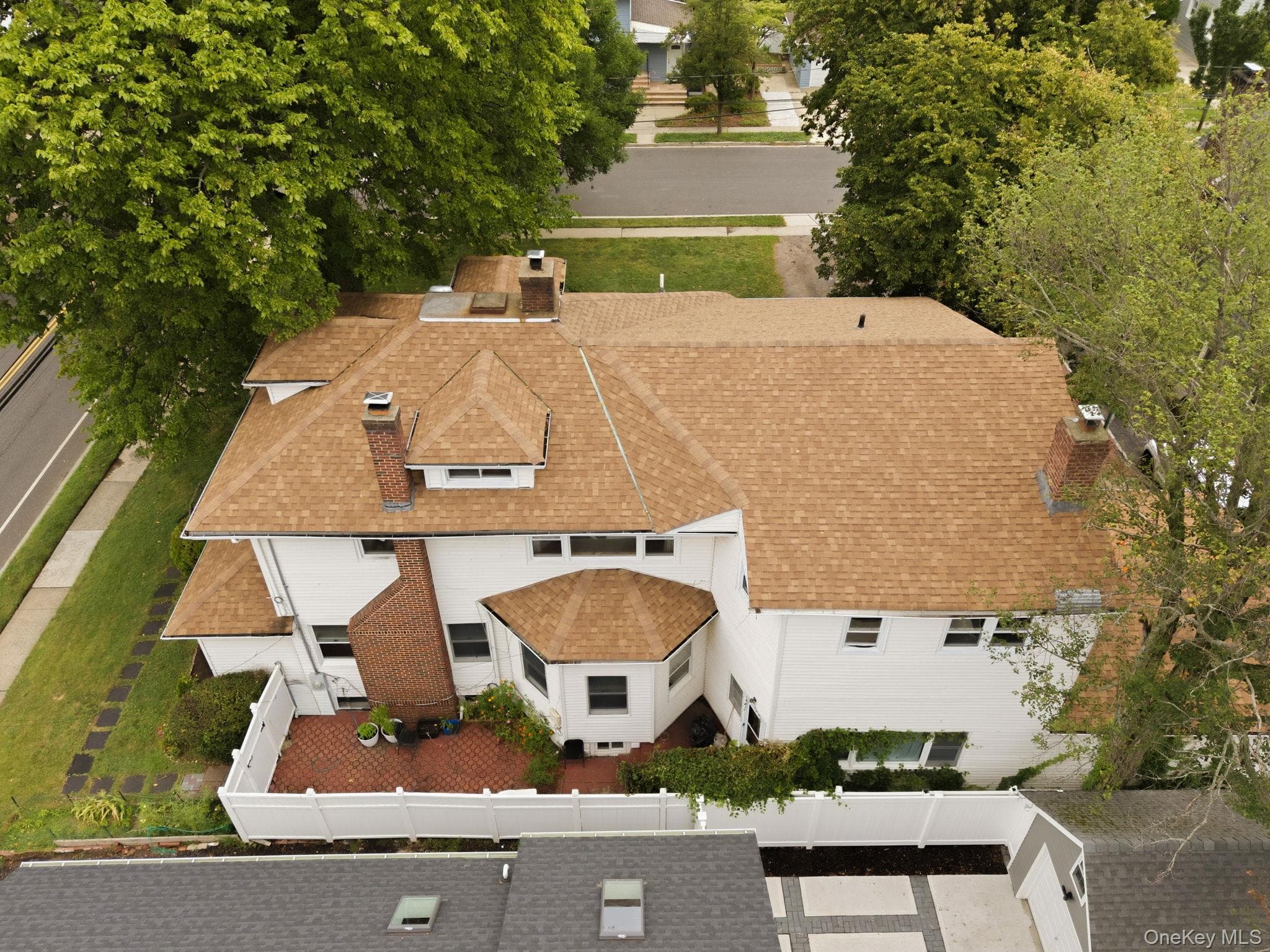 105 N Corona Avenue thumbnail 46
