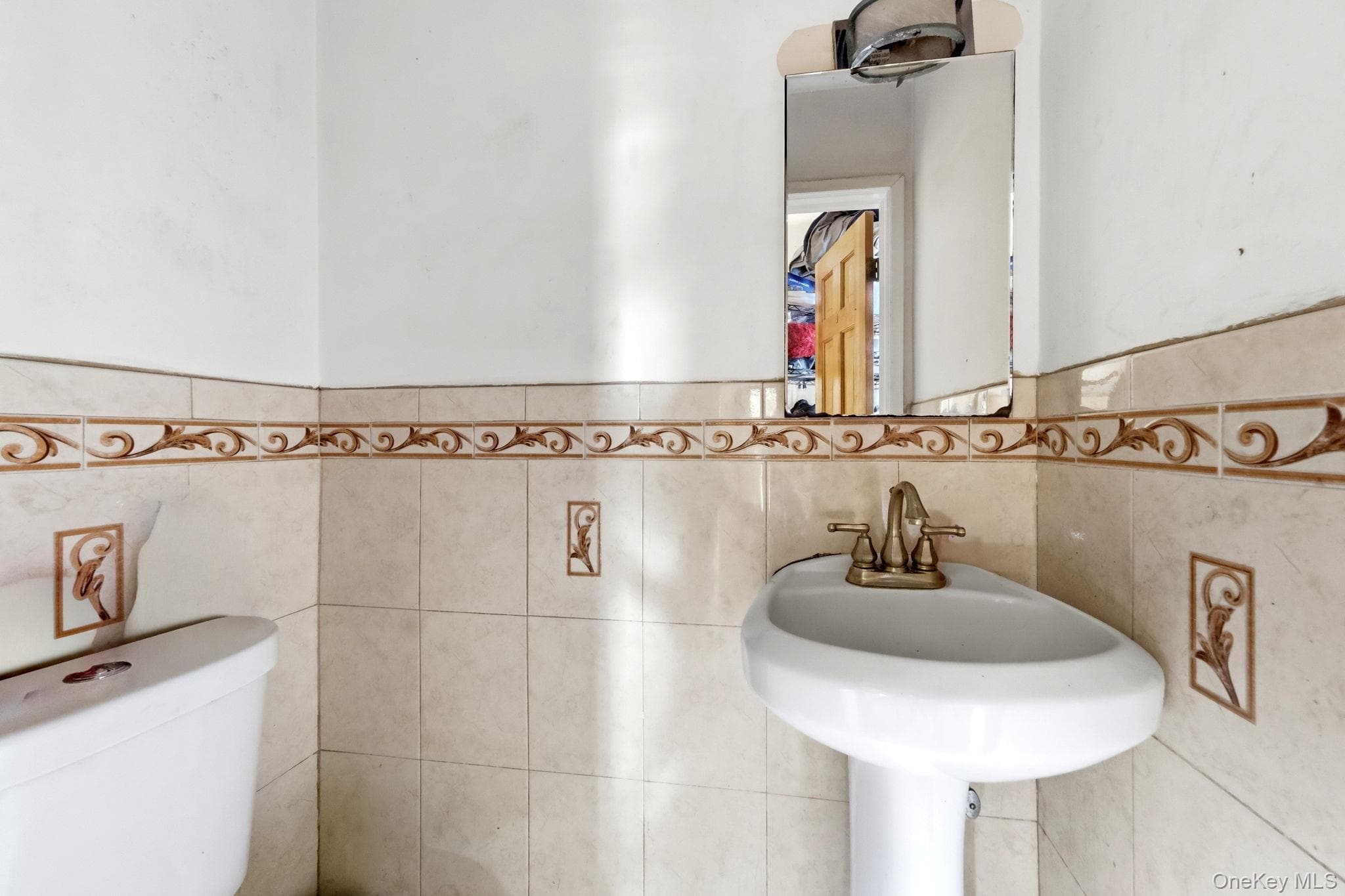 105 N Corona Avenue thumbnail 21
